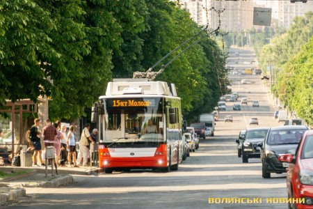 Завтра на вулицях Луцька з’являться 9 нових тролейбусів, у лютому  – ще 8